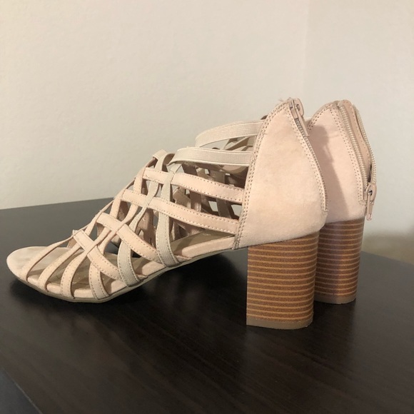 Sandals - Picture 2 of 4